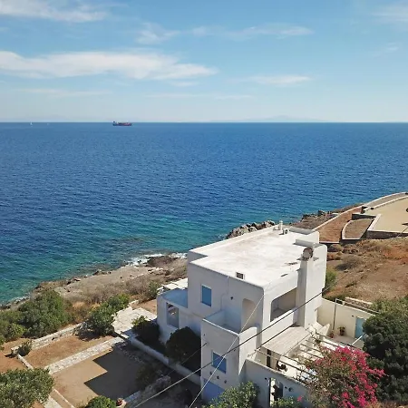 Mavromichali Private Beach