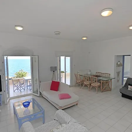 Mavromichali Private Beach וילה Liaropá