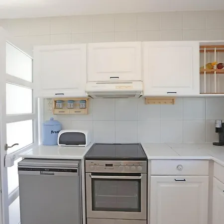 וילה Mavromichali Private Beach Liaropá